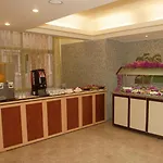 Hotel Cleopatra Golden