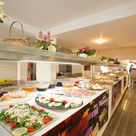 Cleopatra Golden Beach 4* Alanya