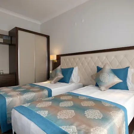 Hotel Cleopatra Golden Beach 4*